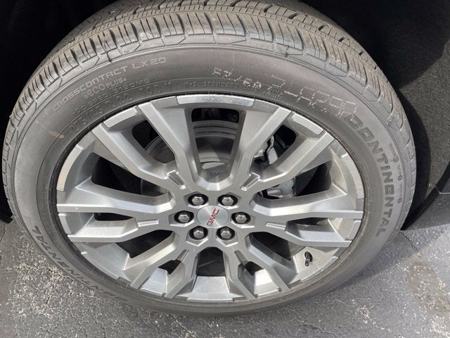 2027 GMC Acadia Denali
