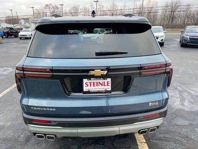 2025 Chevrolet Traverse LT