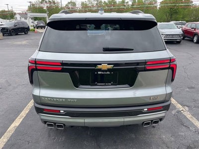 2025 Chevrolet Traverse LT