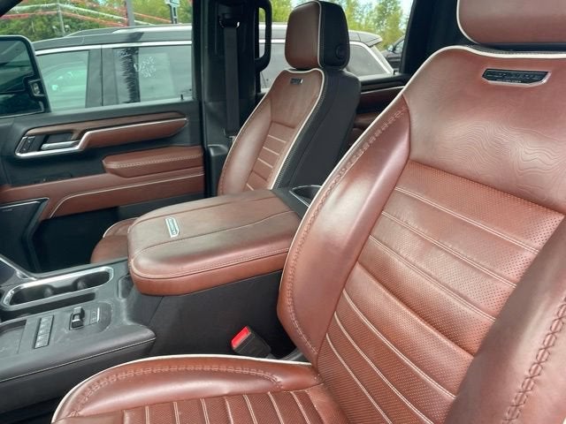 2025 GMC Sierra 3500 HD Denali Ultimate DRW