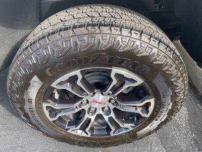 2025 GMC Canyon AT4