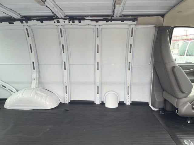 2025 GMC Savana Cargo Work Van