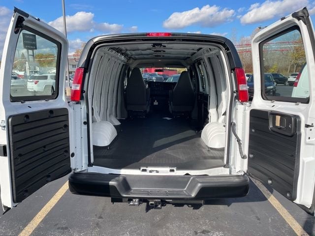 2025 GMC Savana Cargo 2500 Work Van