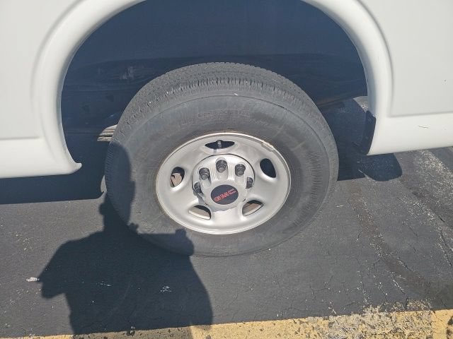 2024 GMC Savana Cargo 2500 Work Van