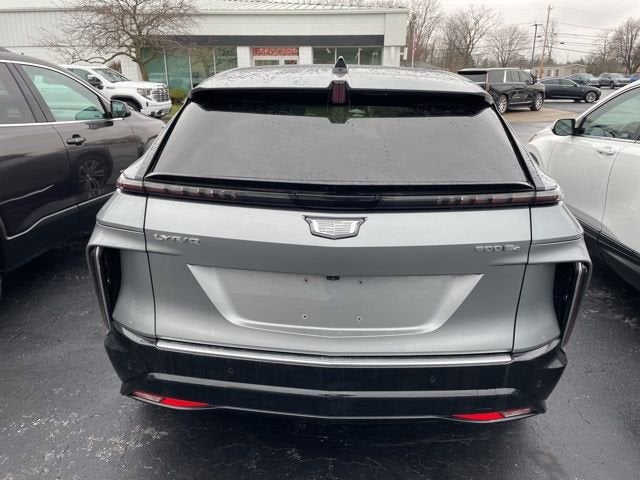 2024 Cadillac LYRIQ Luxury 1