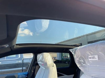 2025 Cadillac LYRIQ Luxury 3