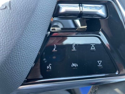 2025 Cadillac LYRIQ Luxury 3