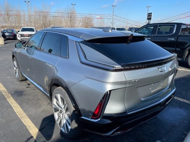 2025 Cadillac LYRIQ Luxury 3