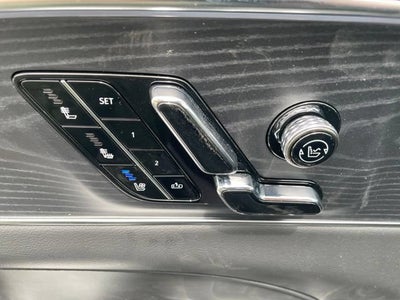 2025 Cadillac LYRIQ Luxury 3