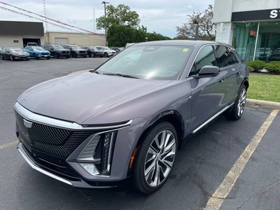 2025 Cadillac LYRIQ Luxury 3