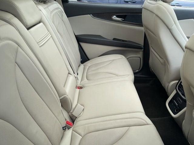 2019 Lincoln Nautilus Select