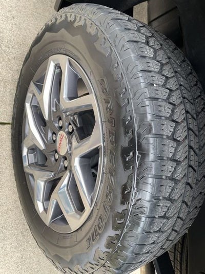 2024 GMC Sierra 1500 SLE