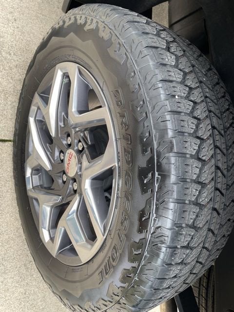 2024 GMC Sierra 1500 SLE