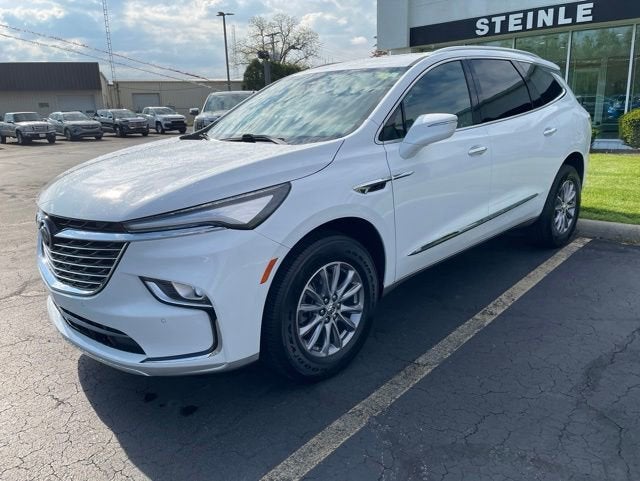 2023 Buick Enclave Essence