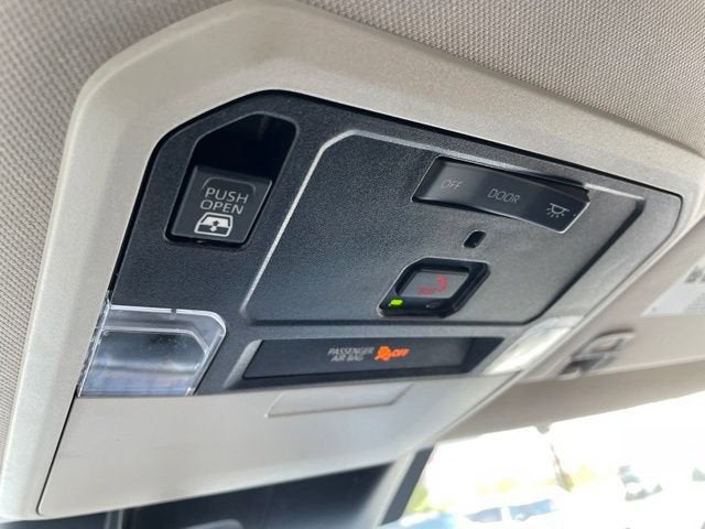 2022 Toyota Tundra 4WD SR5