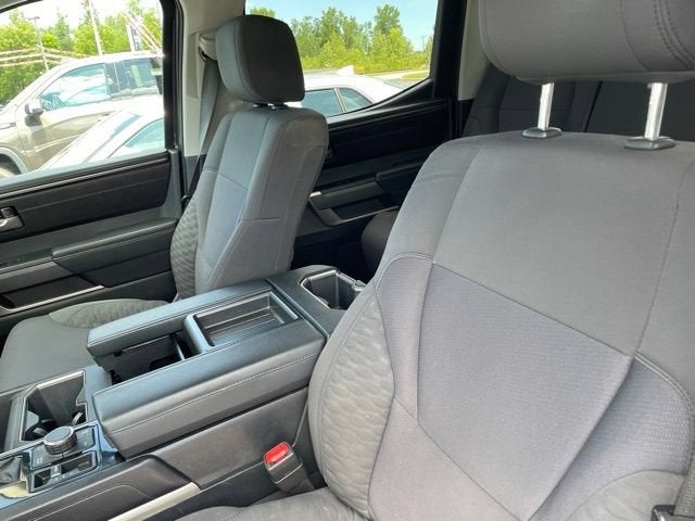 2022 Toyota Tundra 4WD SR5