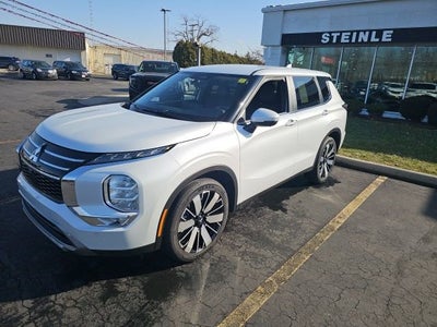 2025 Mitsubishi Outlander SE