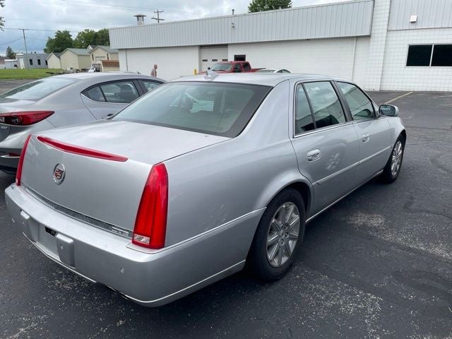 2009 Cadillac DTS Base