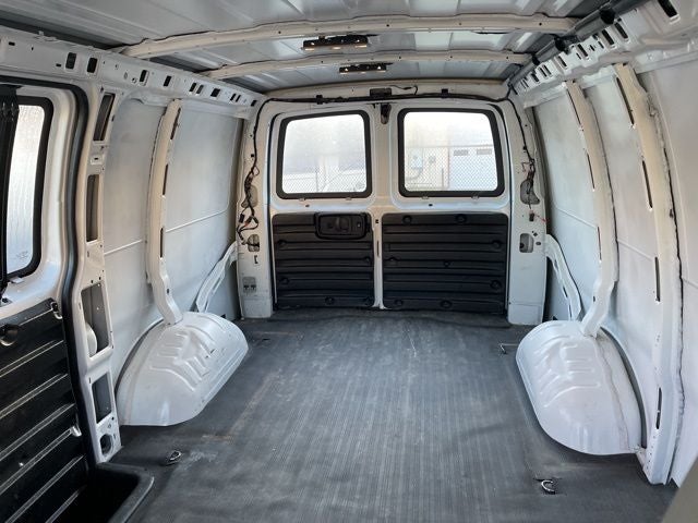 2022 Chevrolet Express 2500 Work Van Cargo