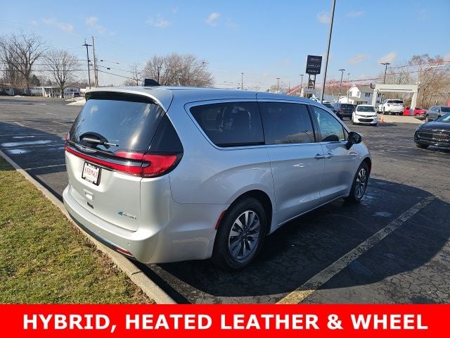 2023 Chrysler Pacifica Hybrid Touring L