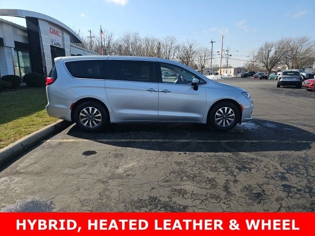 2023 Chrysler Pacifica Hybrid Touring L