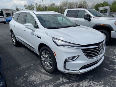 2023 Buick Enclave Essence