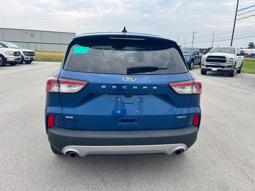 2022 Ford Escape SE Hybrid