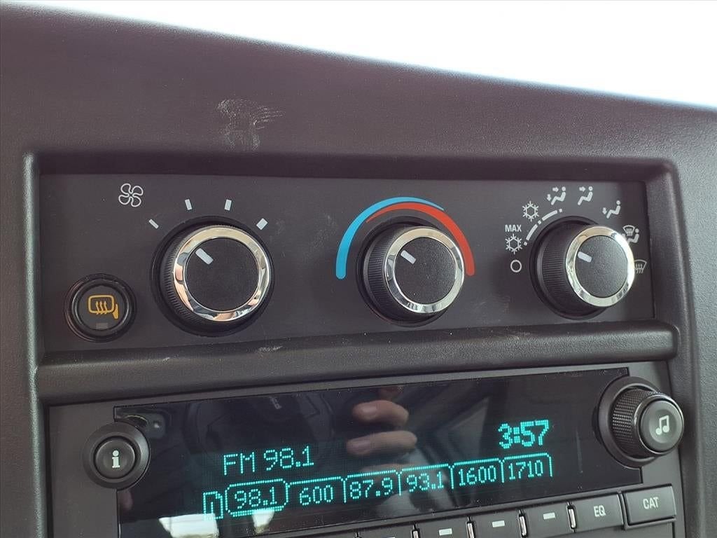 2025 Chevrolet Express Cargo 3500 WT