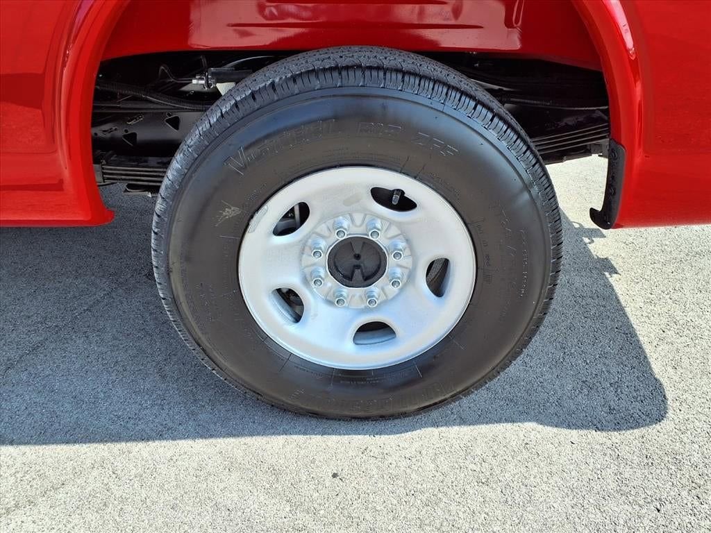 2025 Chevrolet Express Cargo 3500 WT