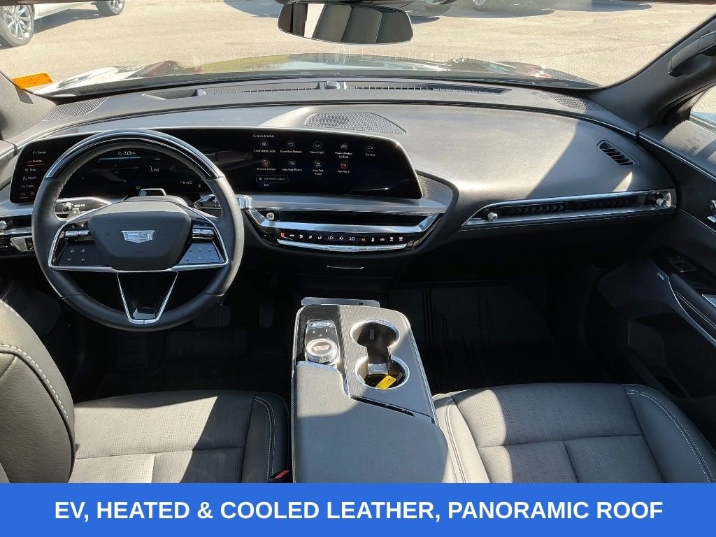 2024 Cadillac LYRIQ Luxury 2