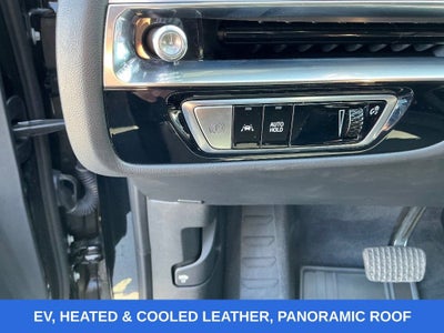 2024 Cadillac LYRIQ Luxury 2