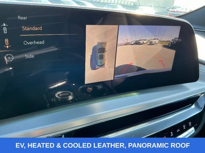 2024 Cadillac LYRIQ Luxury 2