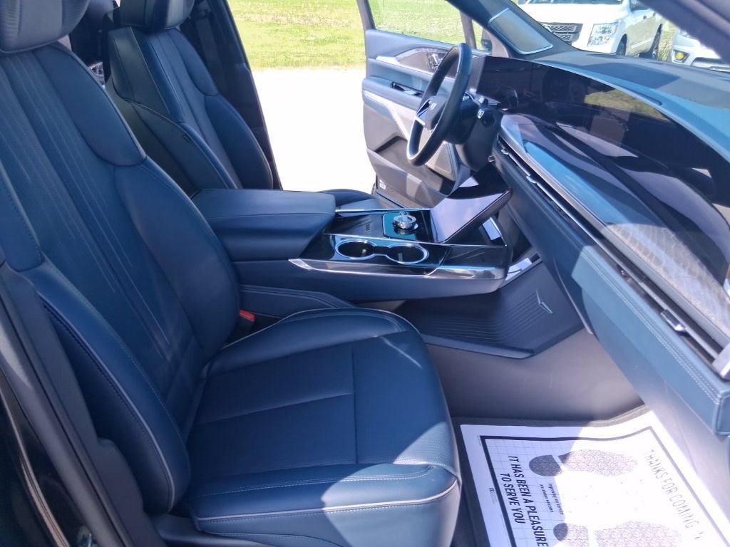 2025 Cadillac ESCALADE IQ Sport 2