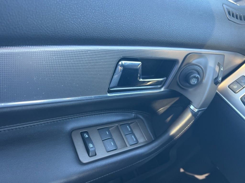2011 Lincoln MKX Base