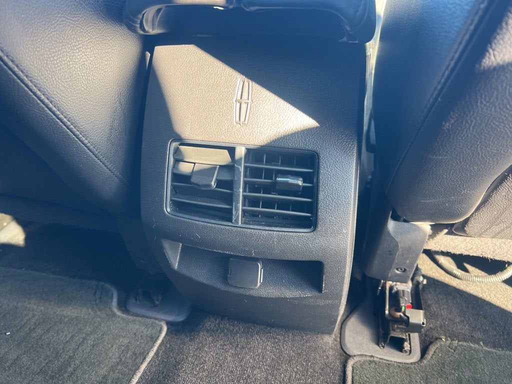 2011 Lincoln MKX Base