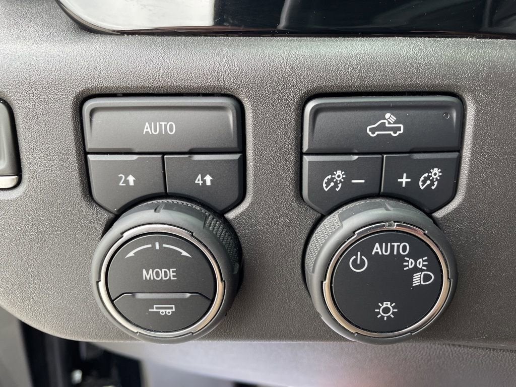 2022 Chevrolet Silverado 1500 LT (2FL)