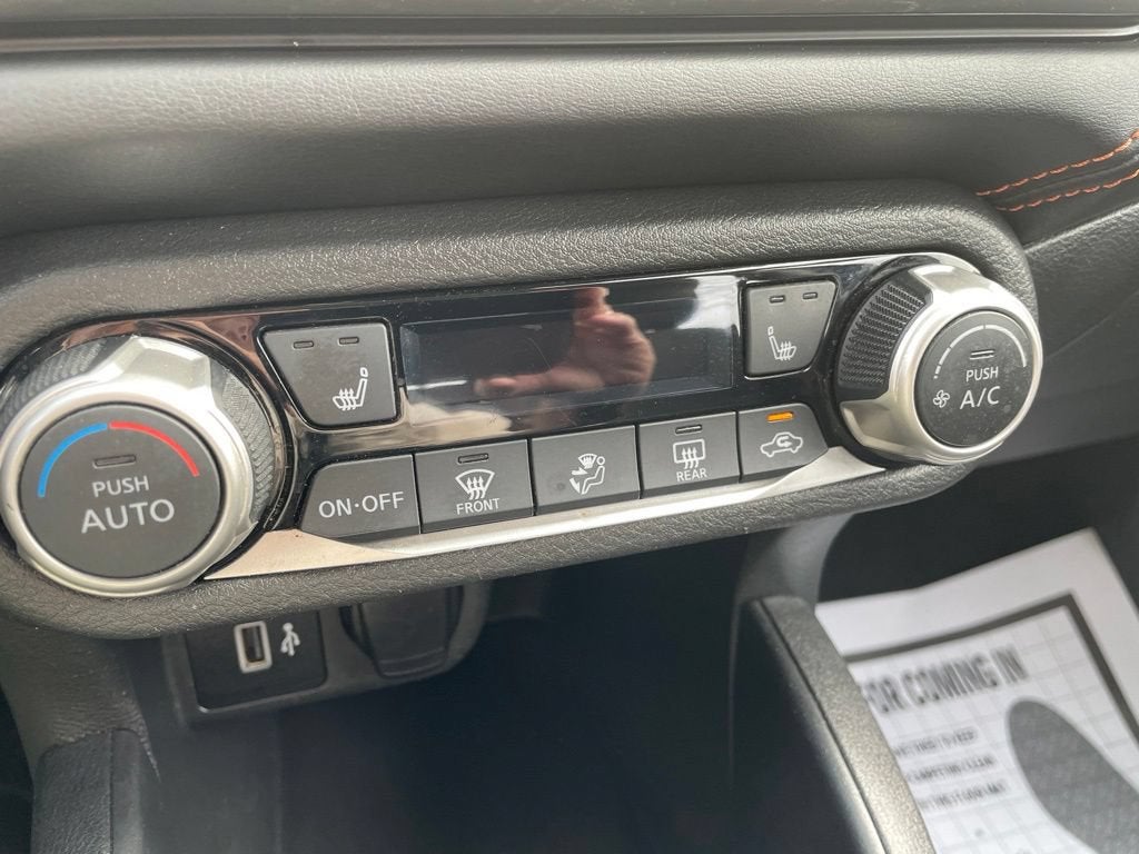2020 Nissan Versa SR