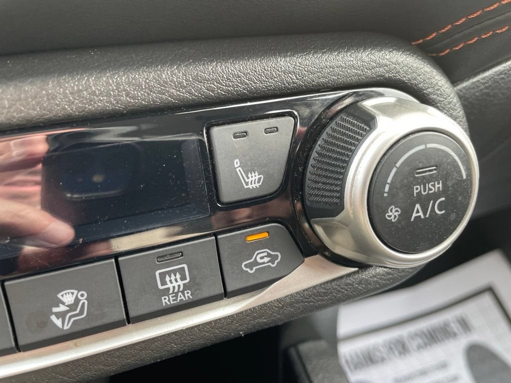 2020 Nissan Versa SR