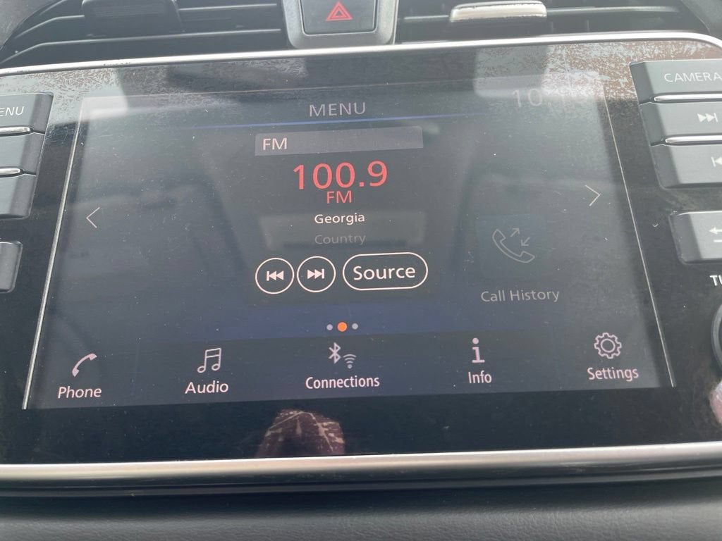 2020 Nissan Versa SR