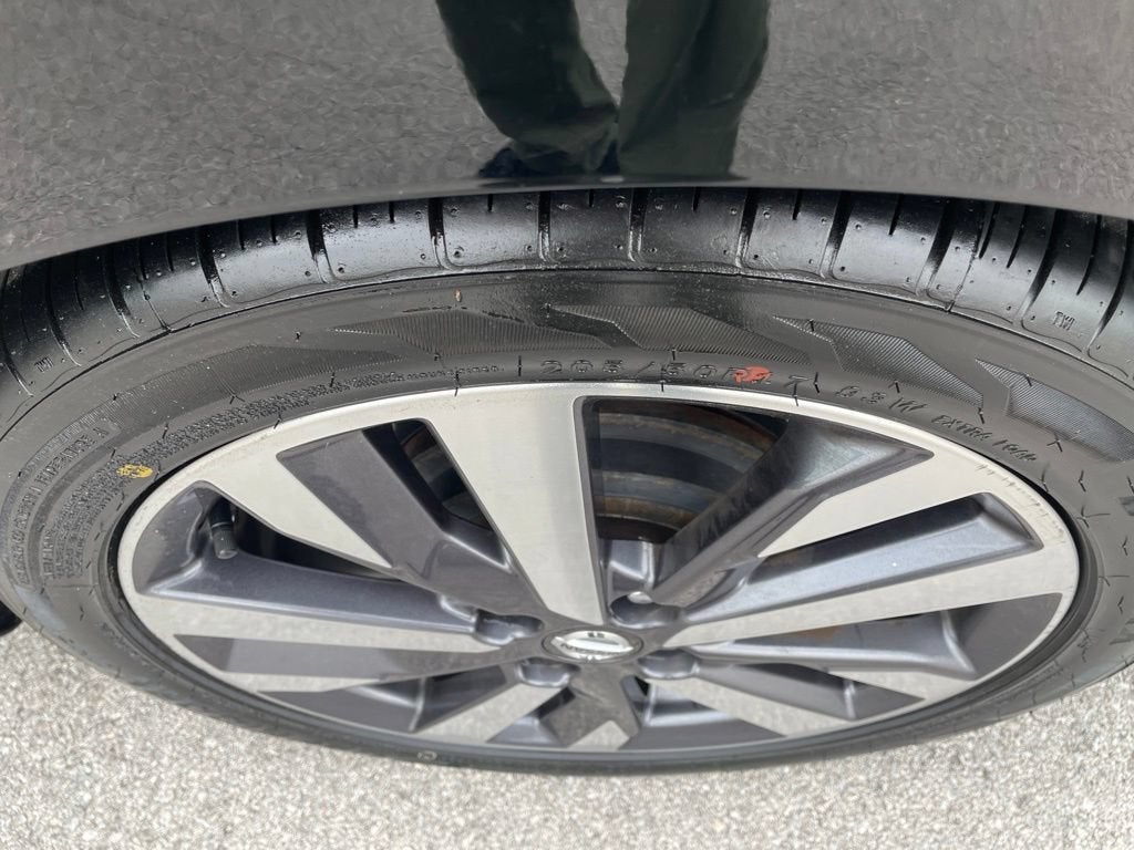 2020 Nissan Versa SR
