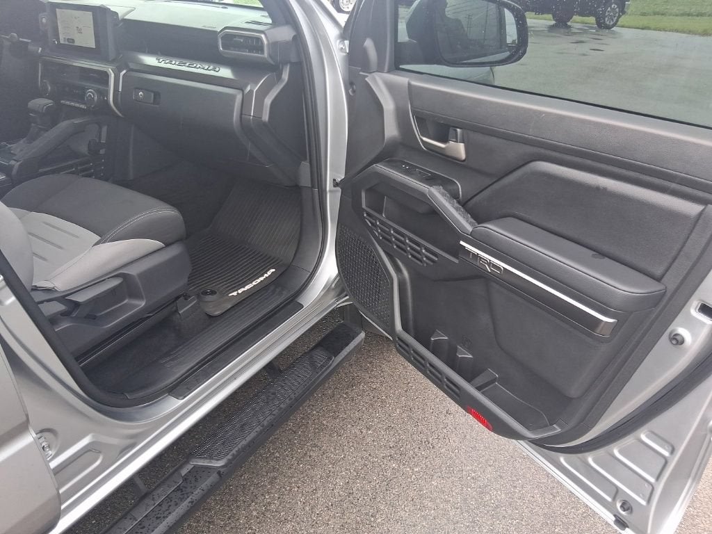2025 Toyota Tacoma 4WD SR