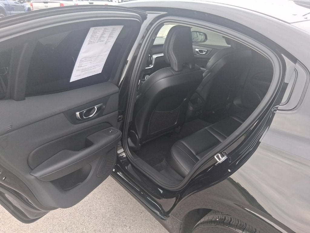 2024 Volvo S60 Core Dark Theme