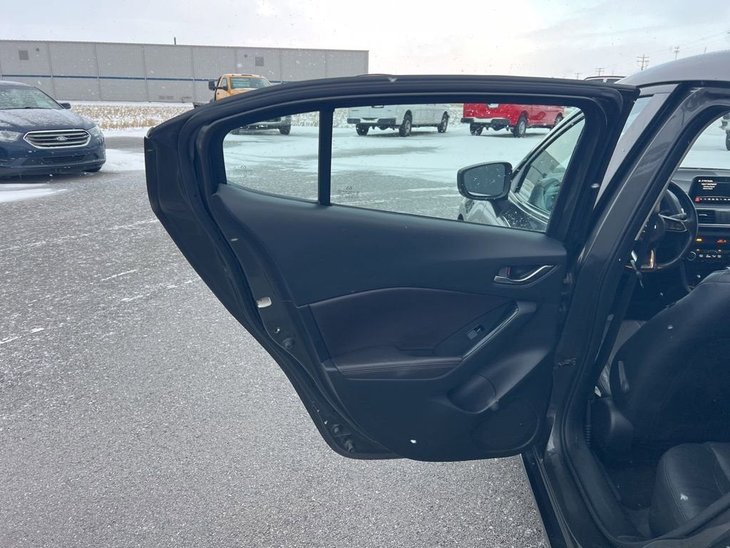 2017 Mazda Mazda3 5-Door Grand Touring