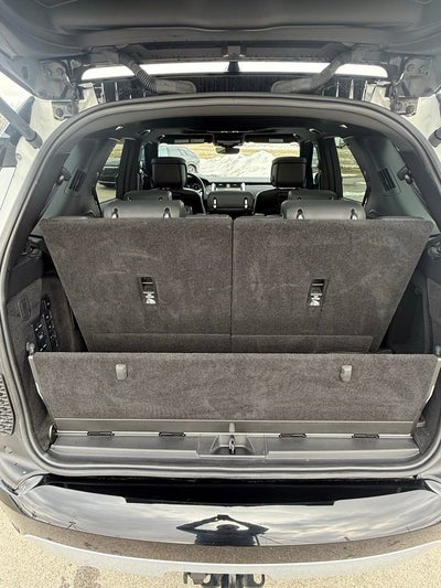 2023 Land Rover Discovery Metropolitan Edition