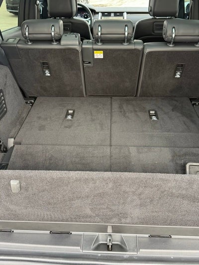 2023 Land Rover Discovery Metropolitan Edition