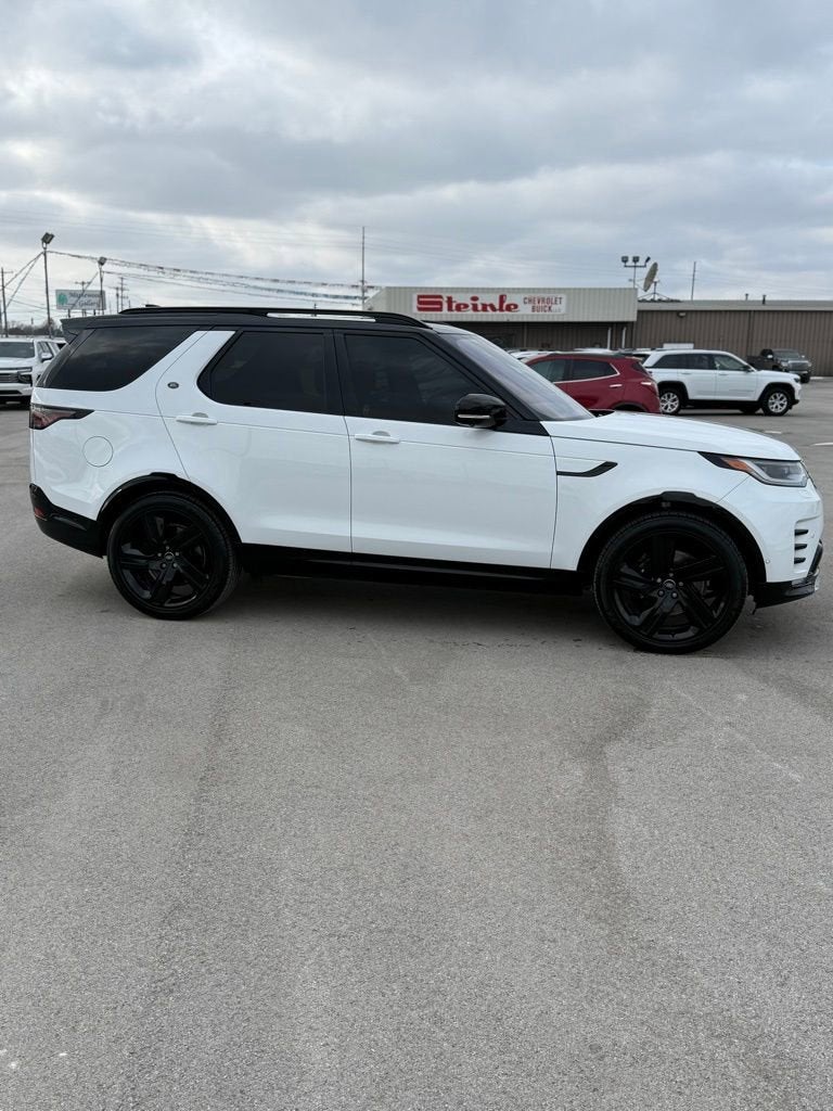 2023 Land Rover Discovery Metropolitan Edition