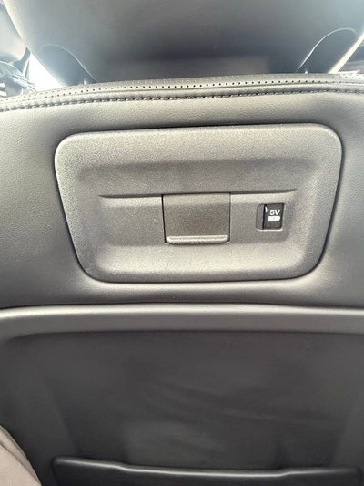 2023 Land Rover Discovery Metropolitan Edition