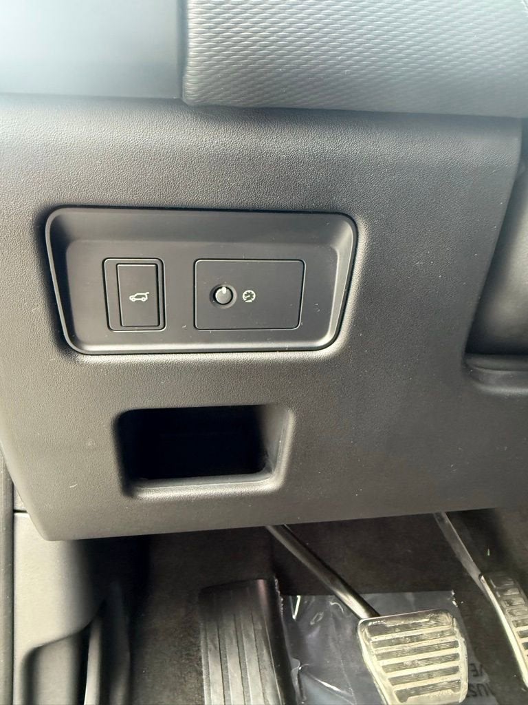 2023 Land Rover Discovery Metropolitan Edition