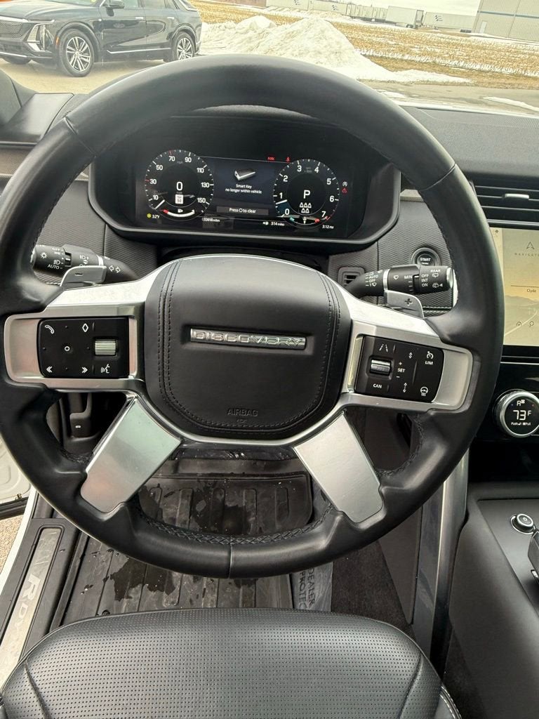 2023 Land Rover Discovery Metropolitan Edition